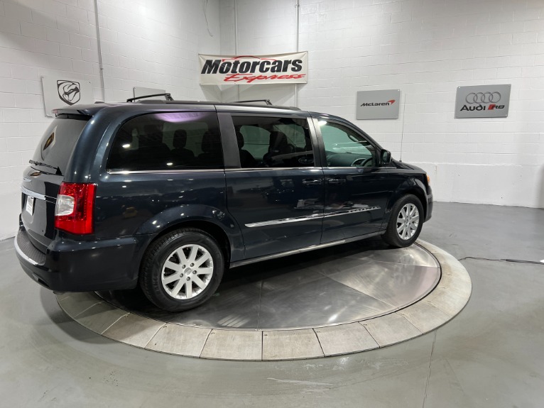 Used-2014-Chrysler-Town-and-Country-Touring-FWD