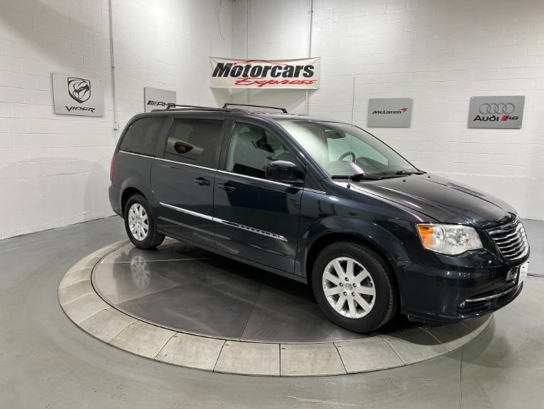 Used-2014-Chrysler-Town-and-Country-Touring-FWD