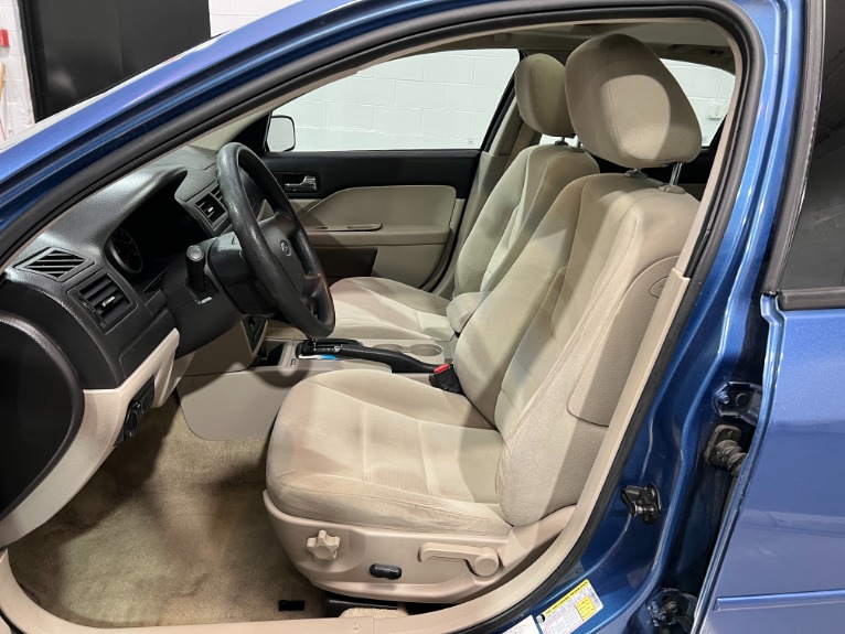 Used-2009-Ford-Fusion-SE-FWD