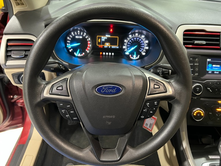 Used-2016-Ford-Fusion-SE-FWD