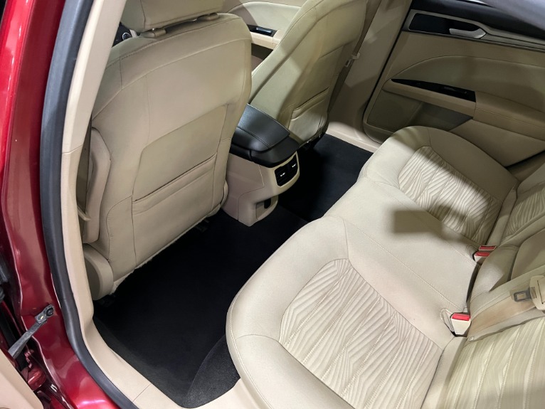 Used-2016-Ford-Fusion-SE-FWD