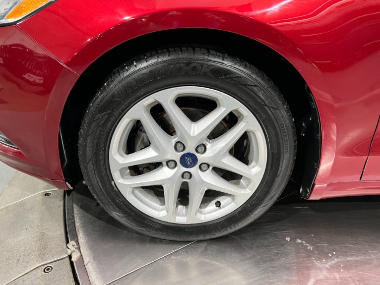 Used-2016-Ford-Fusion-SE-FWD