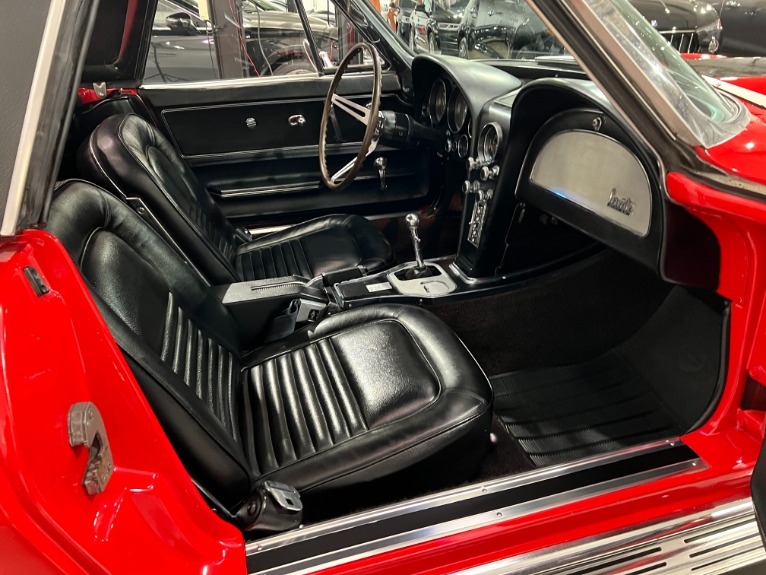 Used-1967-Chevrolet-Corvette-Stingray-Convertible-427-400Hp-4-Speed