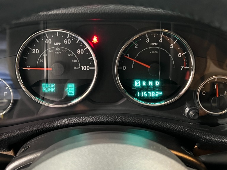 Used-2015-Jeep-Wrangler-Unlimited-Sahara-4X4