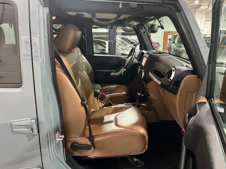 Used-2015-Jeep-Wrangler-Unlimited-Sahara-4X4