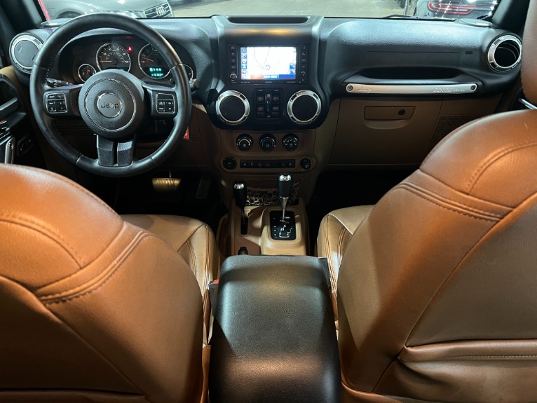 Used-2015-Jeep-Wrangler-Unlimited-Sahara-4X4