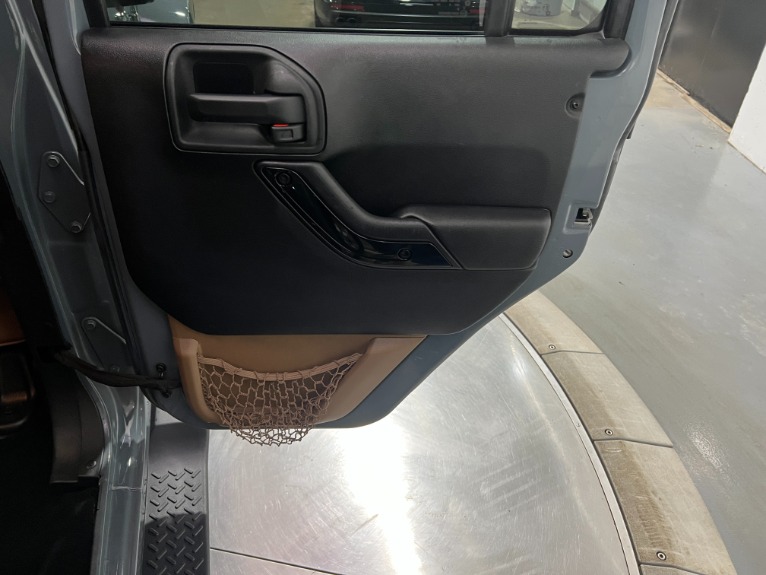 Used-2015-Jeep-Wrangler-Unlimited-Sahara-4X4