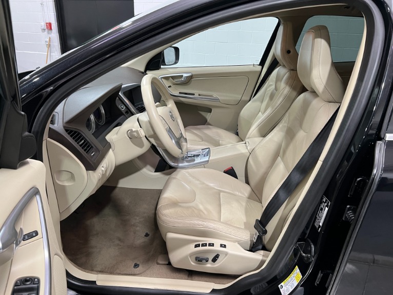 Used-2012-Volvo-XC60-T6-Premier-Plus-AWD
