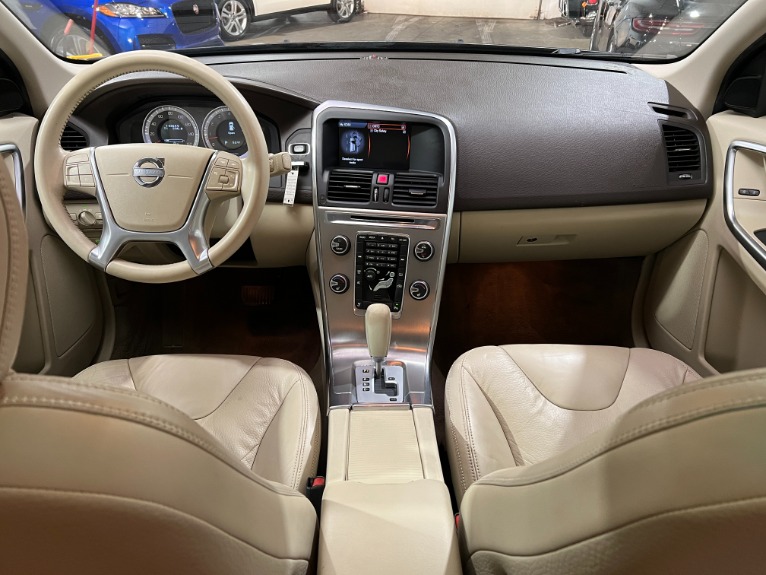 Used-2012-Volvo-XC60-T6-Premier-Plus-AWD