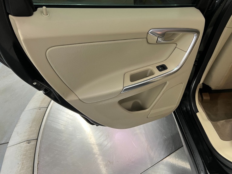 Used-2012-Volvo-XC60-T6-Premier-Plus-AWD