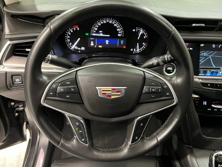 Used-2017-Cadillac-XT5-Luxury-4X4