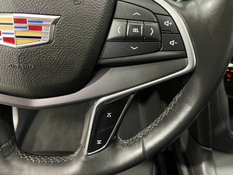 Used-2017-Cadillac-XT5-Luxury-4X4