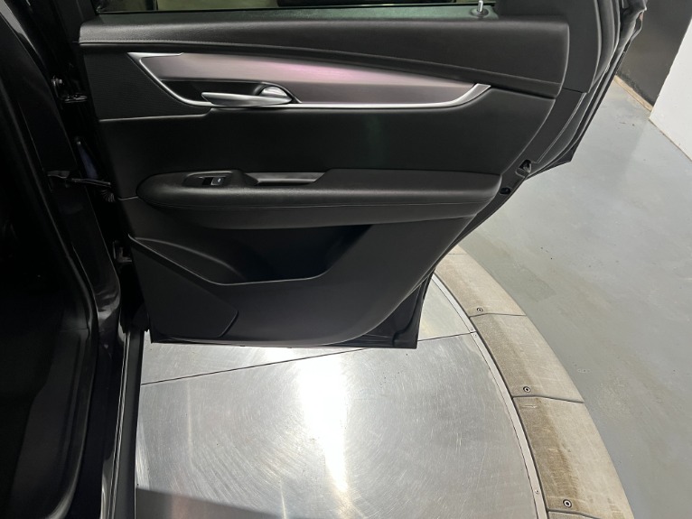 Used-2017-Cadillac-XT5-Luxury-4X4
