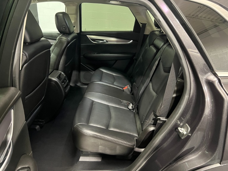 Used-2017-Cadillac-XT5-Luxury-4X4