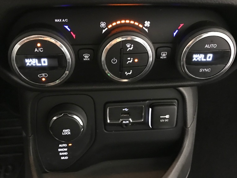 Used-2017-Jeep-Renegade-Limited-4X4