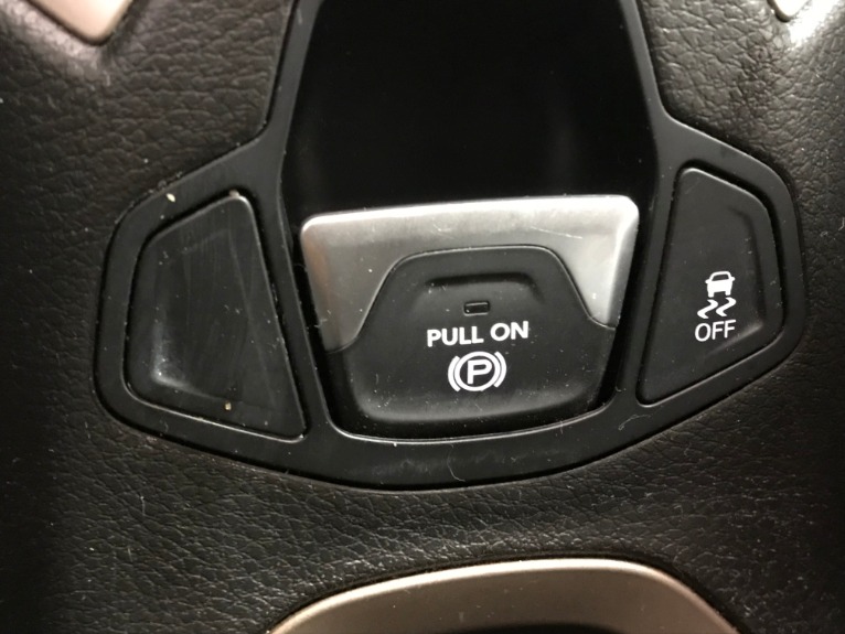 Used-2017-Jeep-Renegade-Limited-4X4