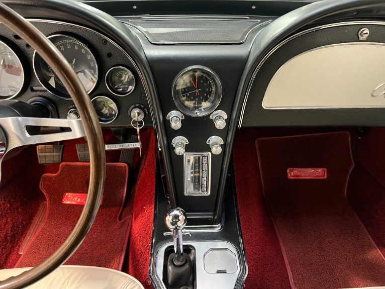 Used-1965-Chevrolet-Corvette-Stingray-Convertible-Fuel-Injected