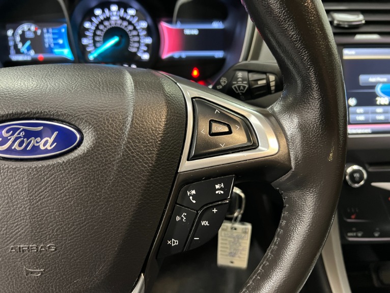 Used-2014-Ford-Fusion-SE-FWD