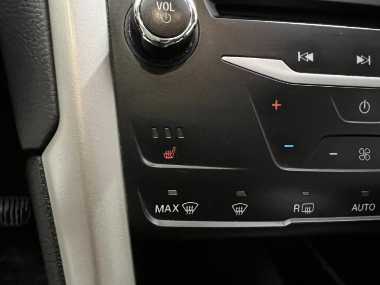 Used-2014-Ford-Fusion-SE-FWD