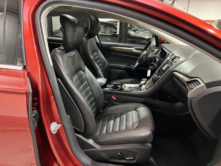 Used-2014-Ford-Fusion-SE-FWD
