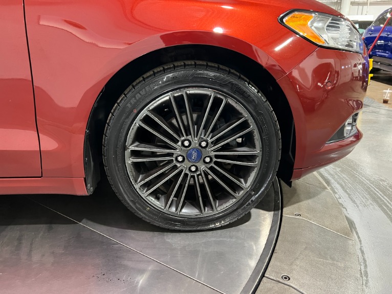 Used-2014-Ford-Fusion-SE-FWD