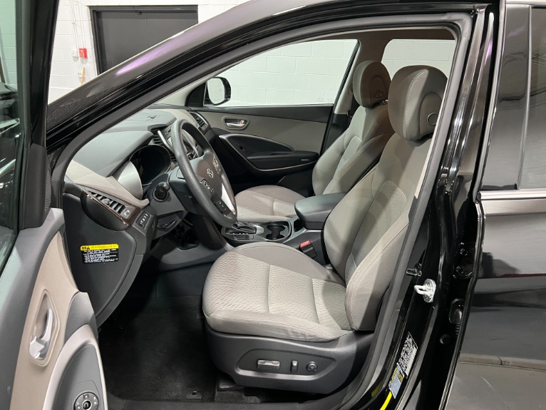 Used-2019-Hyundai-SANTA-FE-XL-SE-AWD
