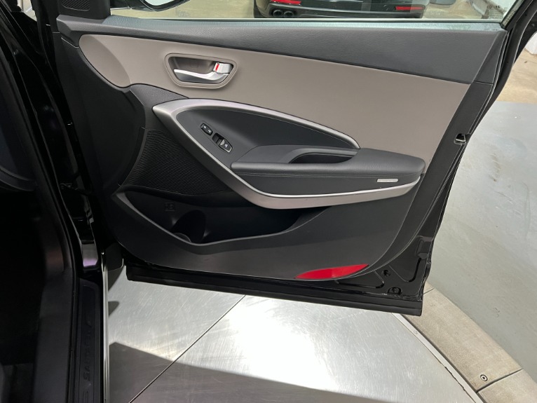 Used-2019-Hyundai-SANTA-FE-XL-SE-AWD