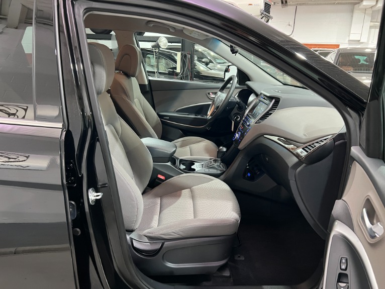 Used-2019-Hyundai-SANTA-FE-XL-SE-AWD