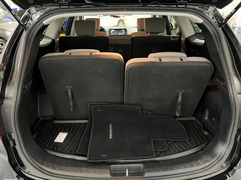 Used-2019-Hyundai-SANTA-FE-XL-SE-AWD