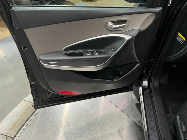 Used-2019-Hyundai-SANTA-FE-XL-SE-AWD