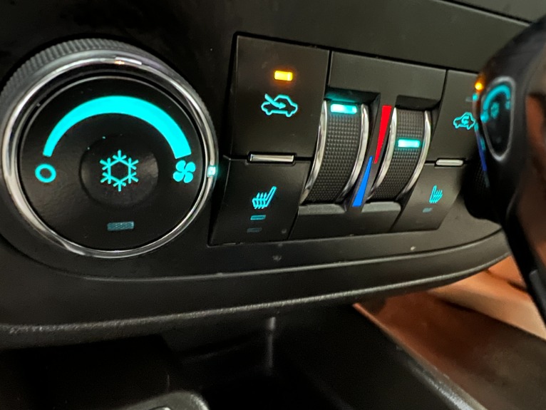 Used-2007-Chevrolet-Monte-Carlo-LT-FWD