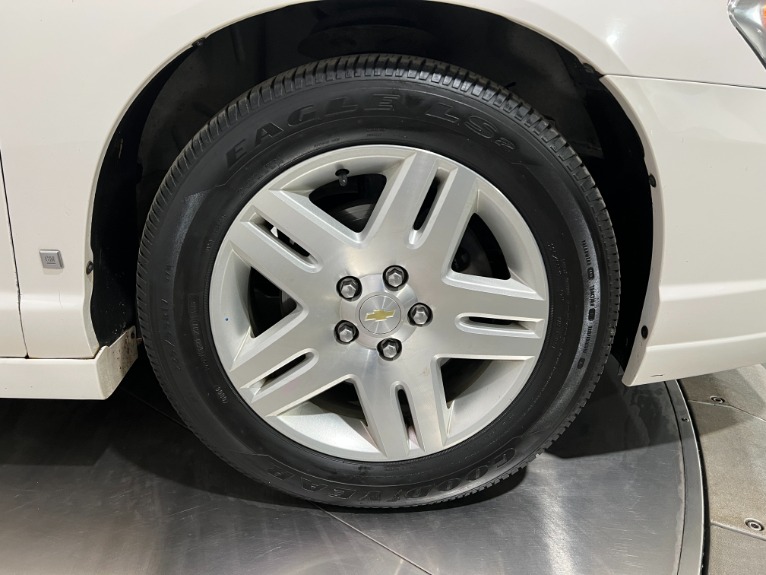 Used-2007-Chevrolet-Monte-Carlo-LT-FWD