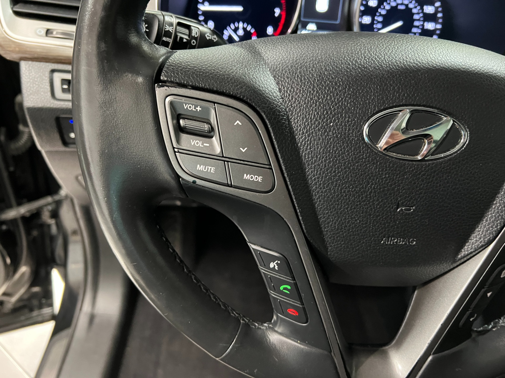 Used-2017-Hyundai-SANTA-FE-Sport-20T-Ultimate-FWD