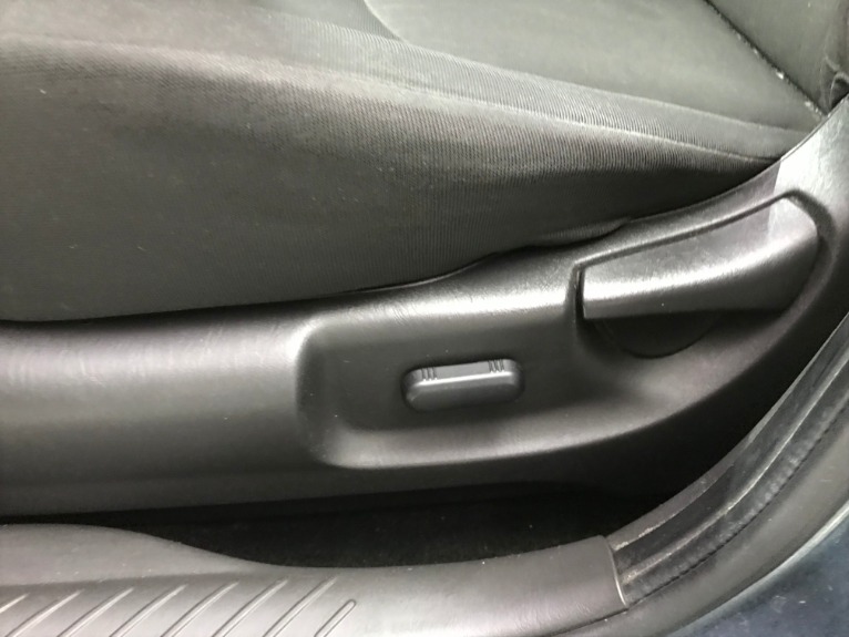 Used-2011-Mercury-Mariner-I4