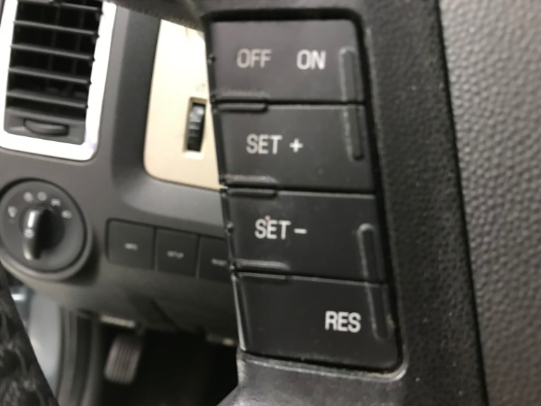 Used-2011-Mercury-Mariner-I4