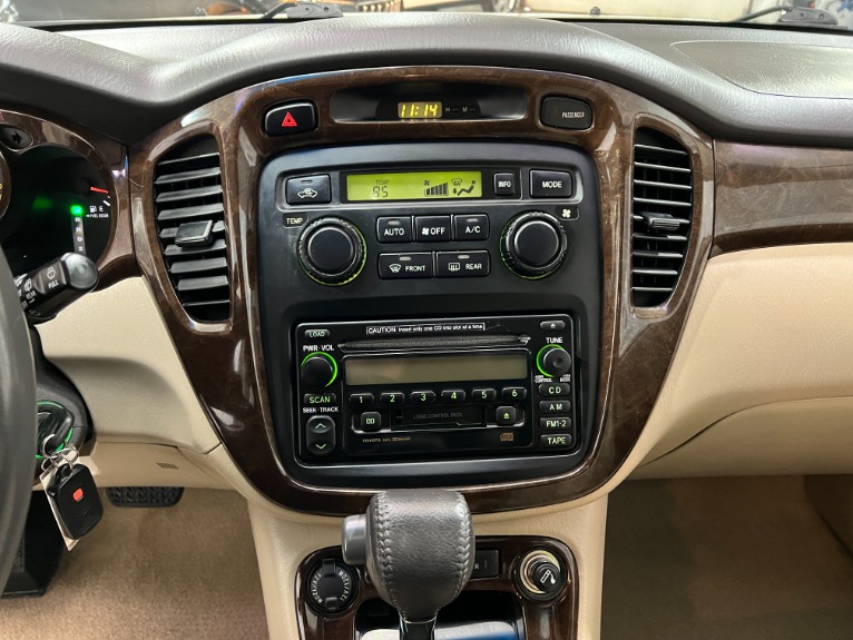 Used-2003-Toyota-Highlander-Limited-AWD