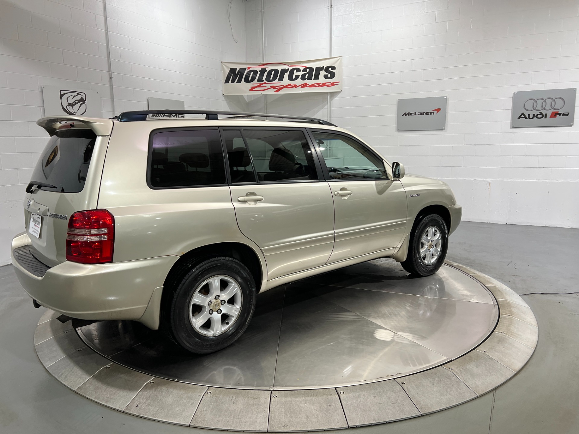 Used-2003-Toyota-Highlander-Limited-AWD