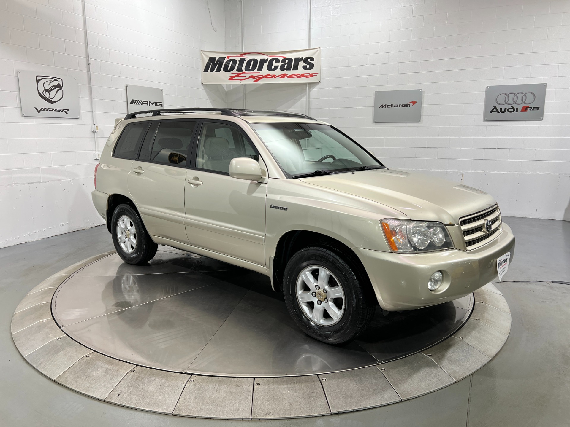 Used-2003-Toyota-Highlander-Limited-AWD
