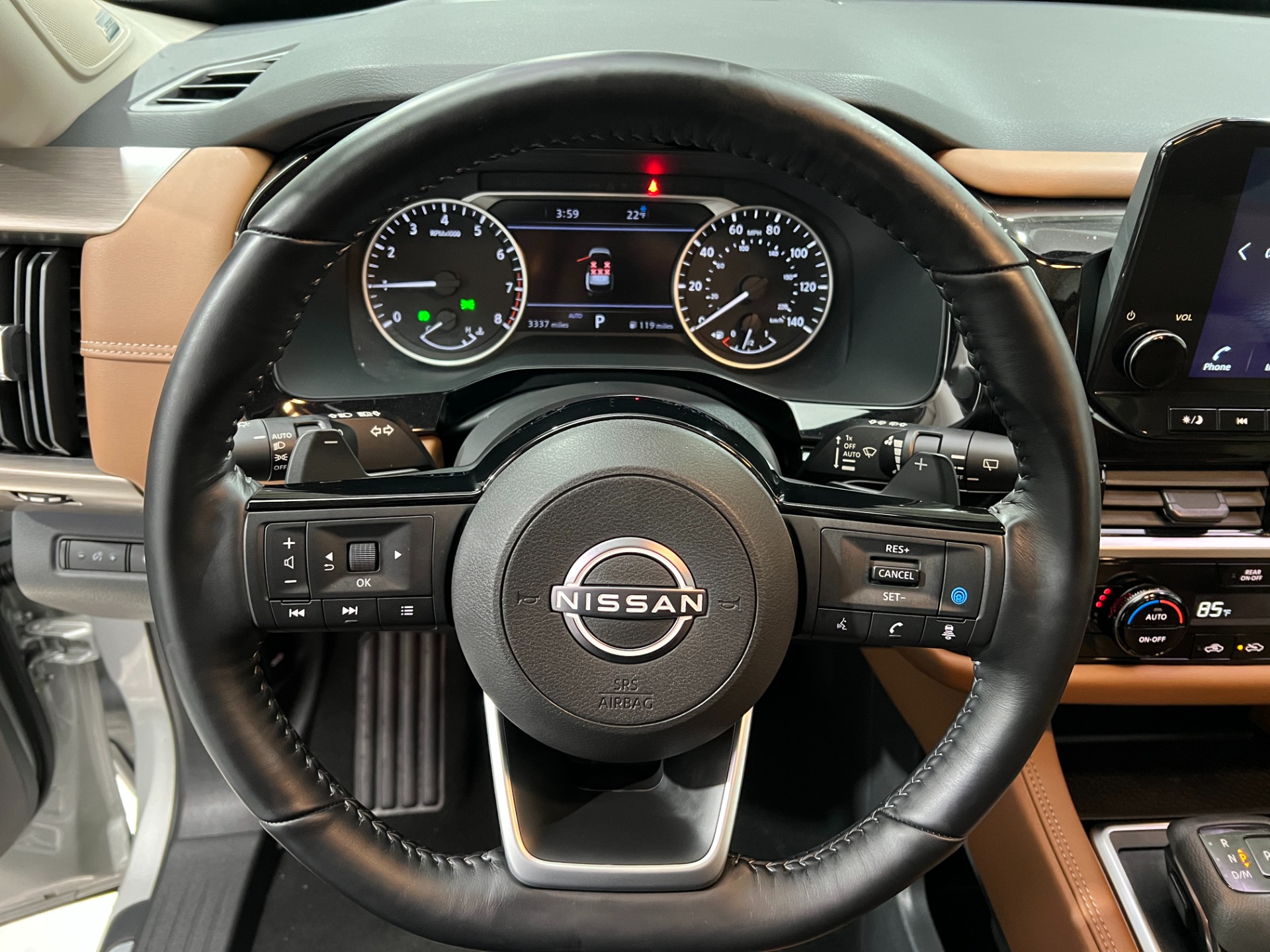 Used-2022-Nissan-Pathfinder-Platinum-4X4