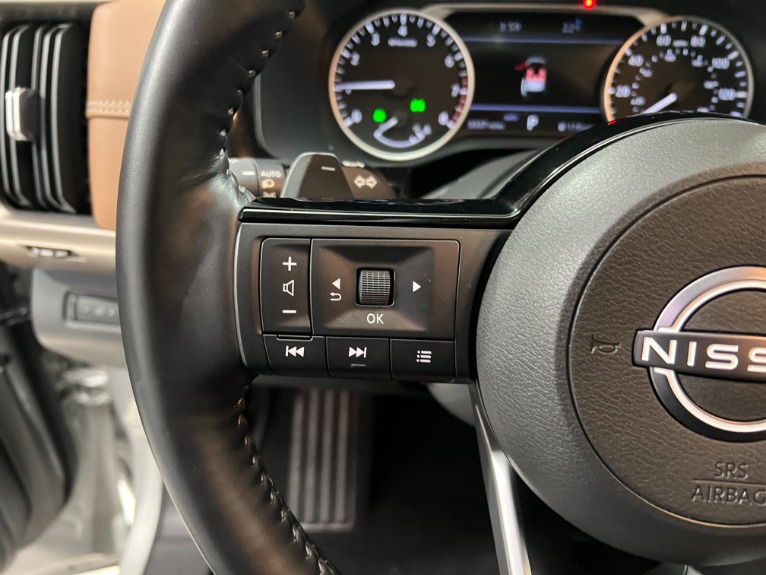 Used-2022-Nissan-Pathfinder-Platinum-4X4