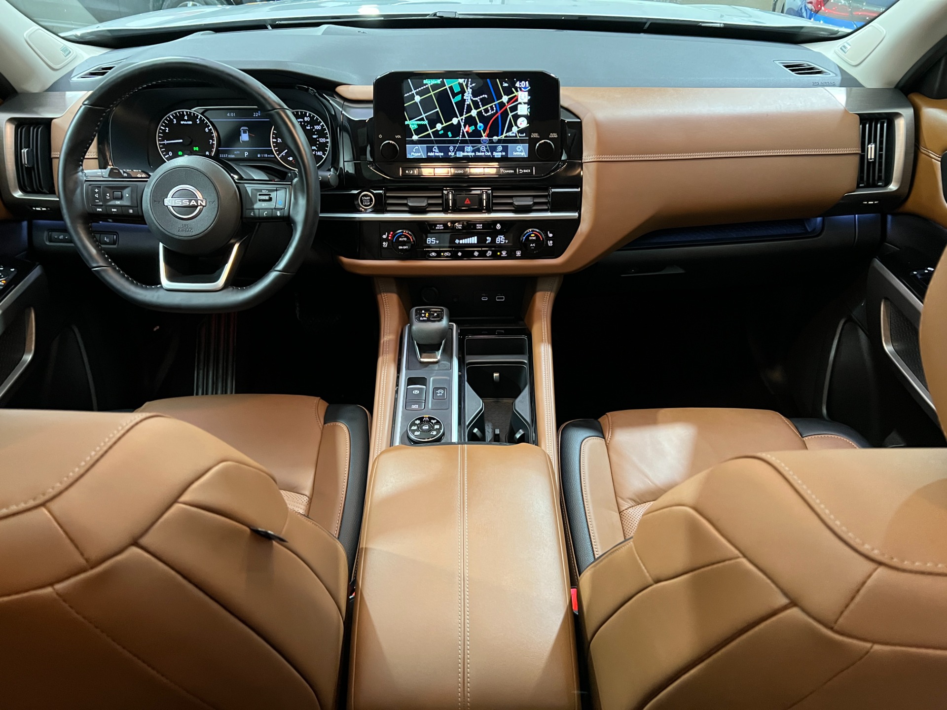 Used-2022-Nissan-Pathfinder-Platinum-4X4