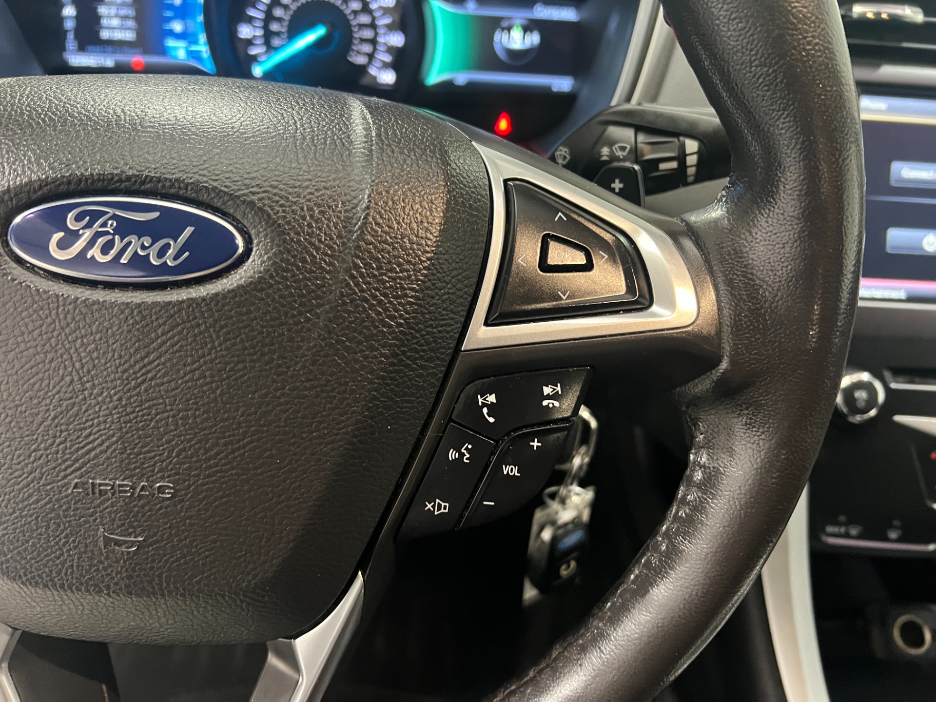 Used-2014-Ford-Fusion-SE--FWD