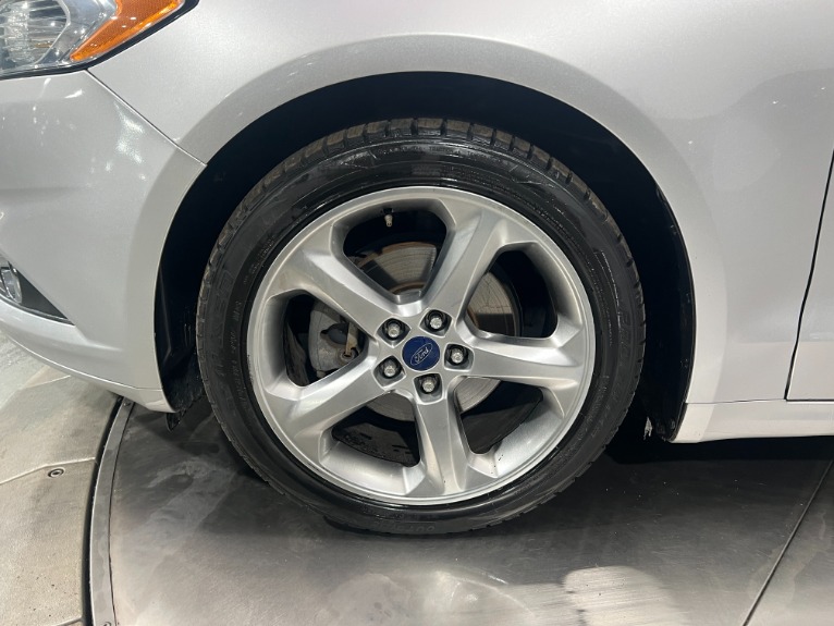 Used-2014-Ford-Fusion-SE--FWD