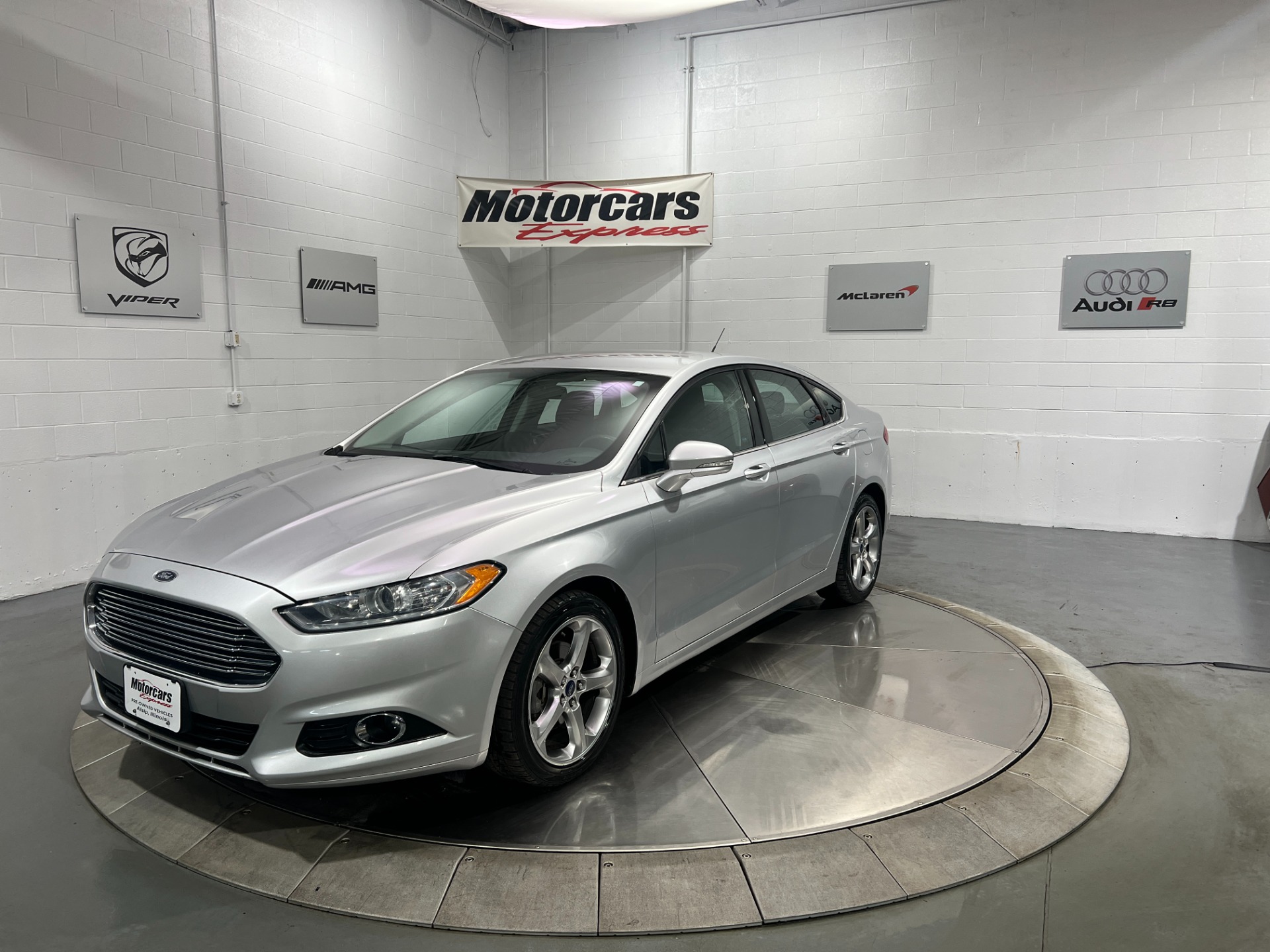 Used-2014-Ford-Fusion-SE--FWD