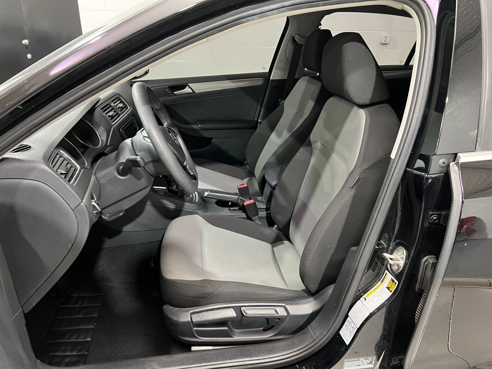 Used-2017-Volkswagen-Jetta-14T-S-FWD