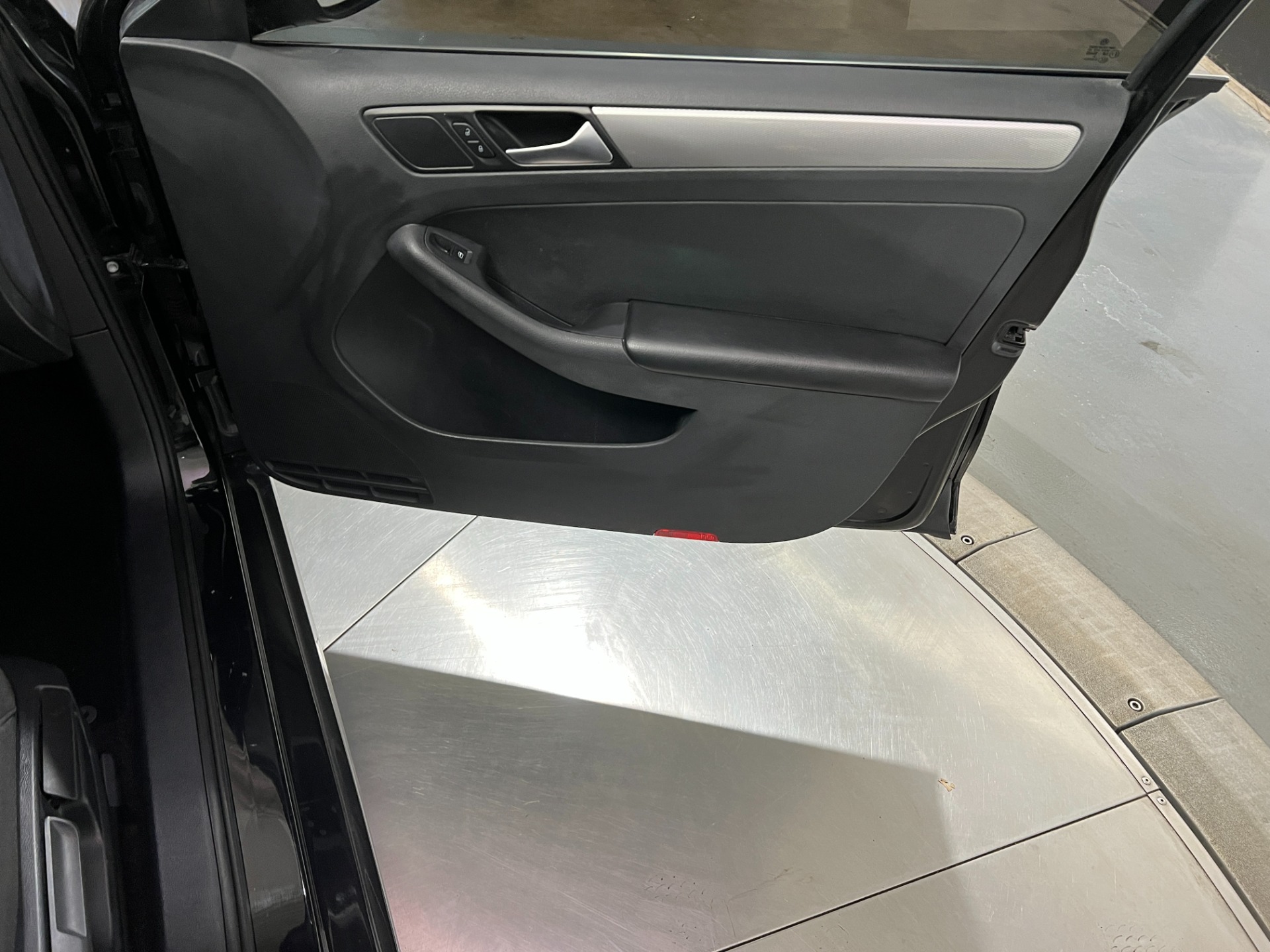 Used-2017-Volkswagen-Jetta-14T-S-FWD