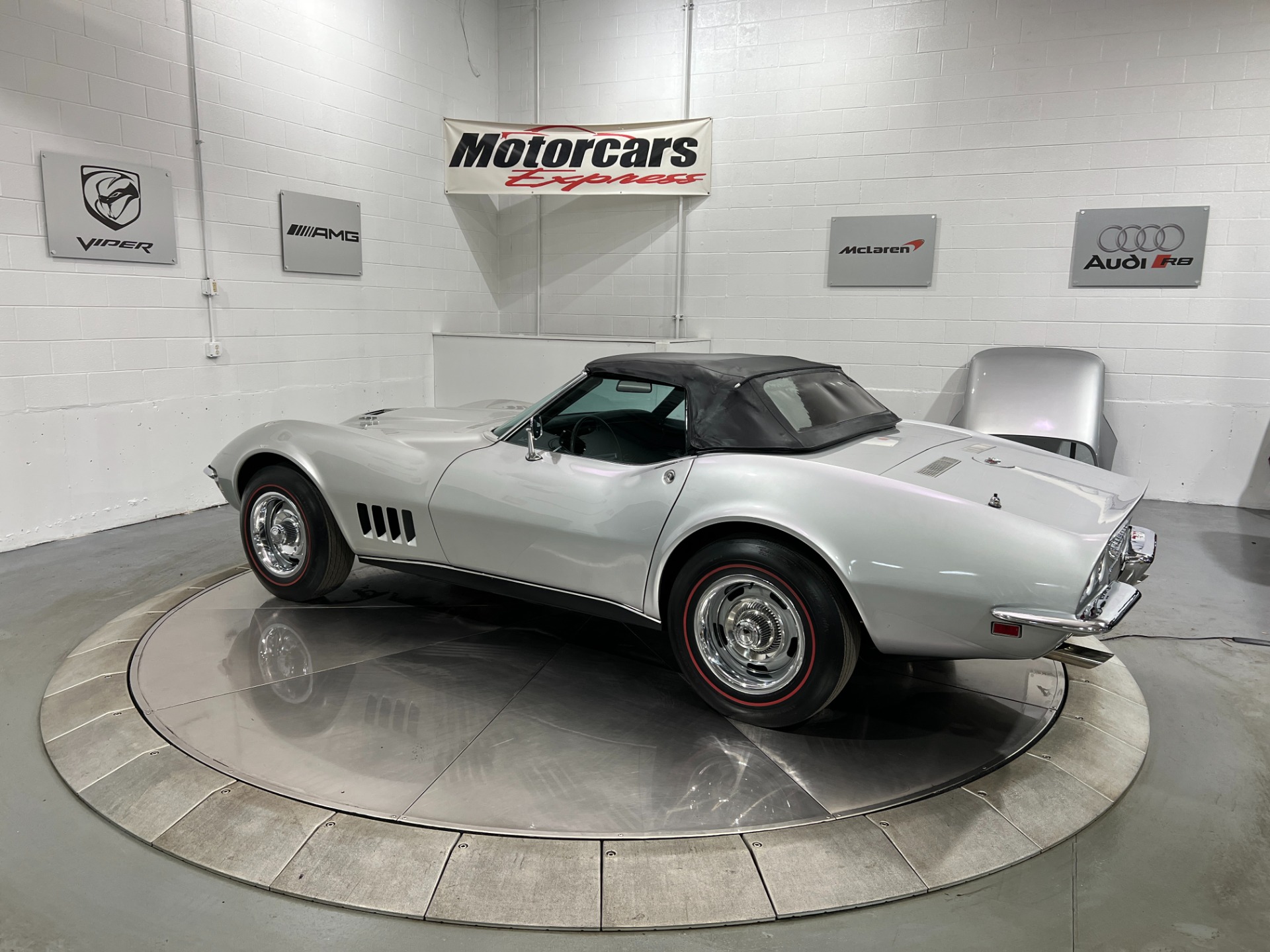 Used-1968-Chevrolet-Corvette-Convertible-427-400Hp-4-Speed