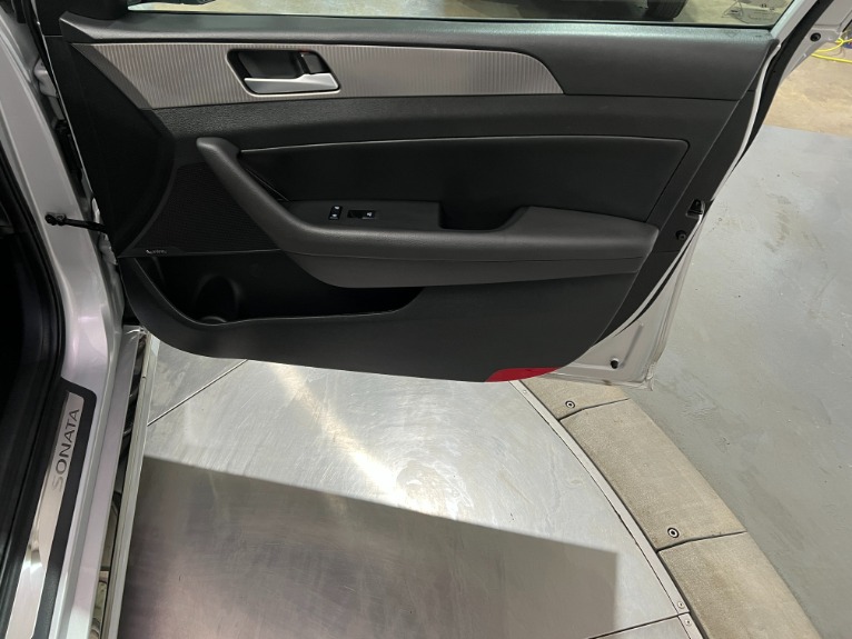 Used-2019-Hyundai-SONATA-Limited-20T-FWD