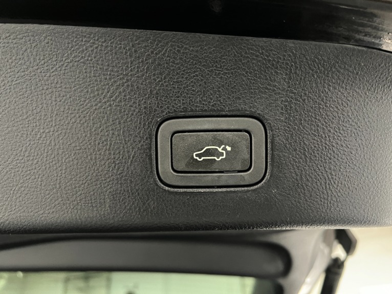 Used-2013-Land-Rover-Range-Rover-Sport-HSE-LUX-4X4