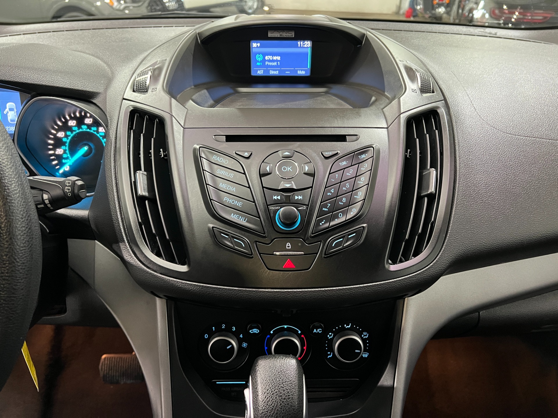 Used-2014-Ford-Escape-SE-FWD